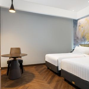 Kamar kembar standard